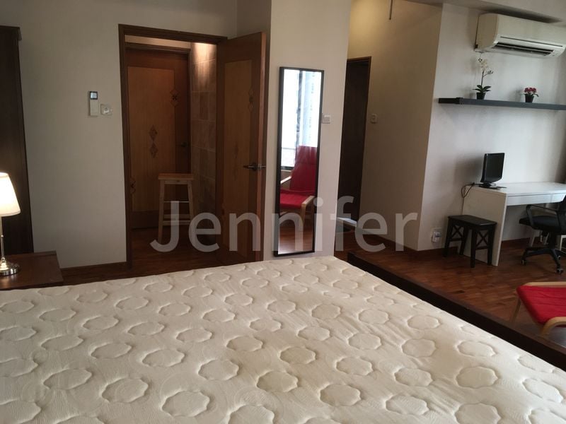 INTERNATIONAL PLAZA 11