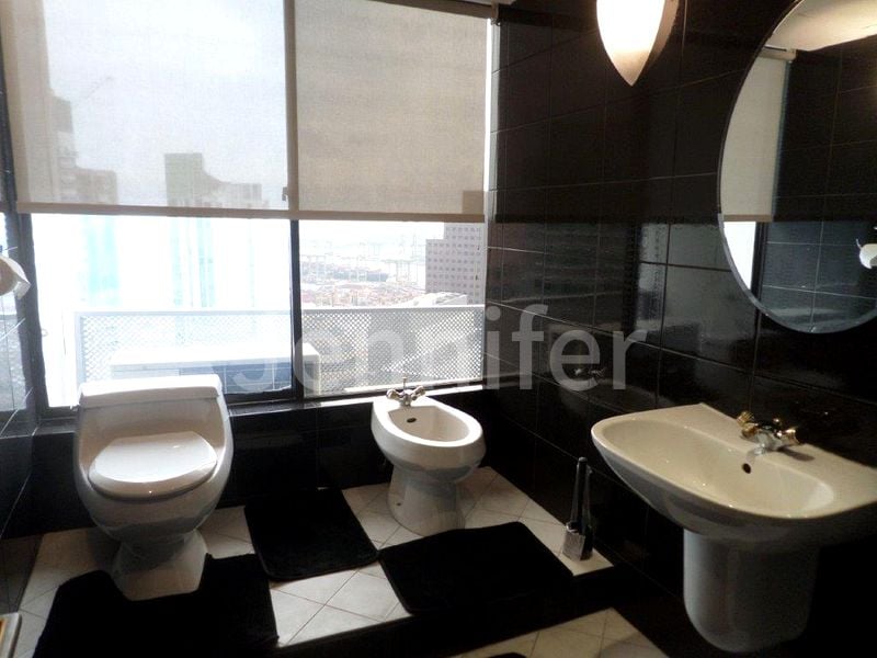 INTERNATIONAL PLAZA 15