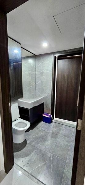 RIVERFRONT RESIDENCES 2