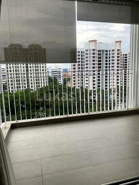 THE LAKEFRONT RESIDENCES 2
