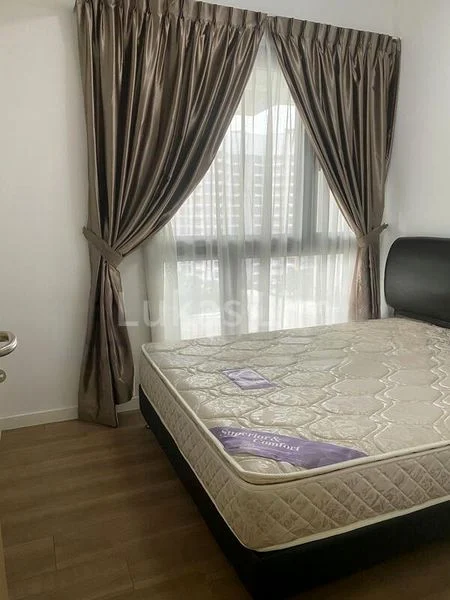 THE LAKEFRONT RESIDENCES 6