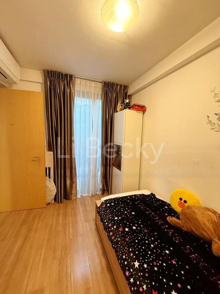 THE LAKEFRONT RESIDENCES 3