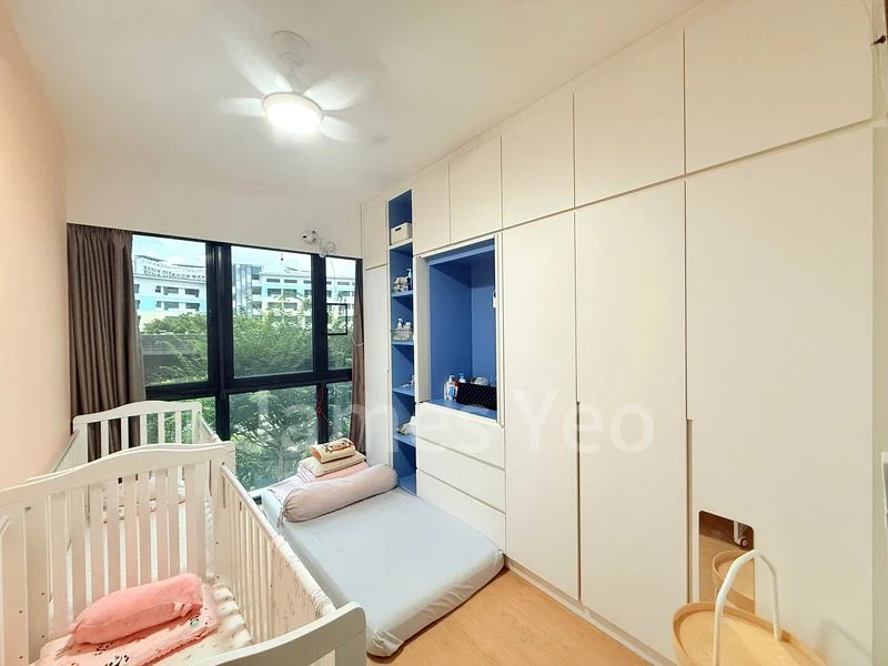 RIVERPARC RESIDENCE 4