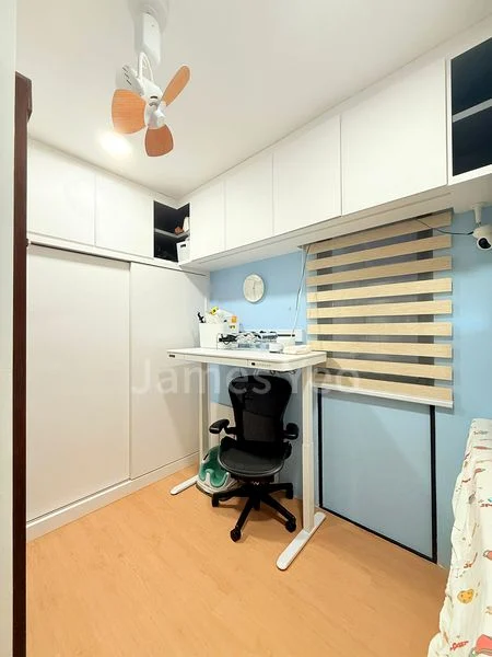 RIVERPARC RESIDENCE 5