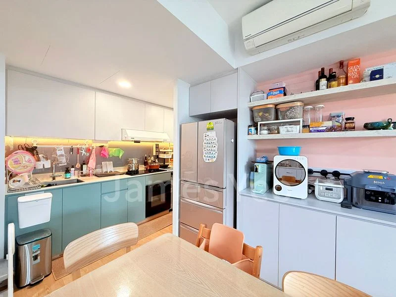 RIVERPARC RESIDENCE 6