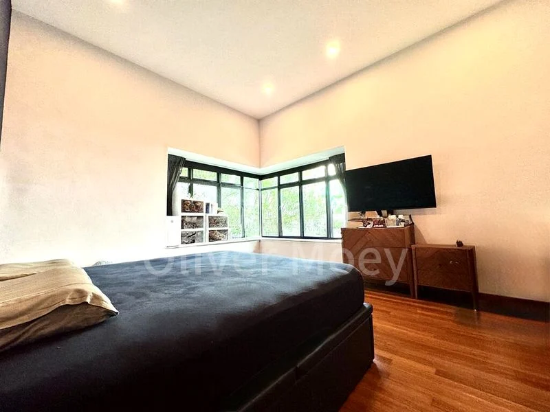 FIFTH AVENUE CONDOMINIUM 4