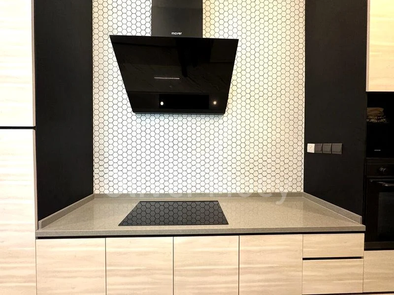 FIFTH AVENUE CONDOMINIUM 8