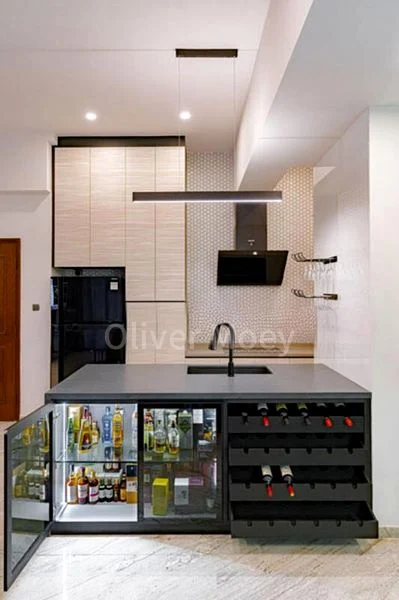 FIFTH AVENUE CONDOMINIUM 10