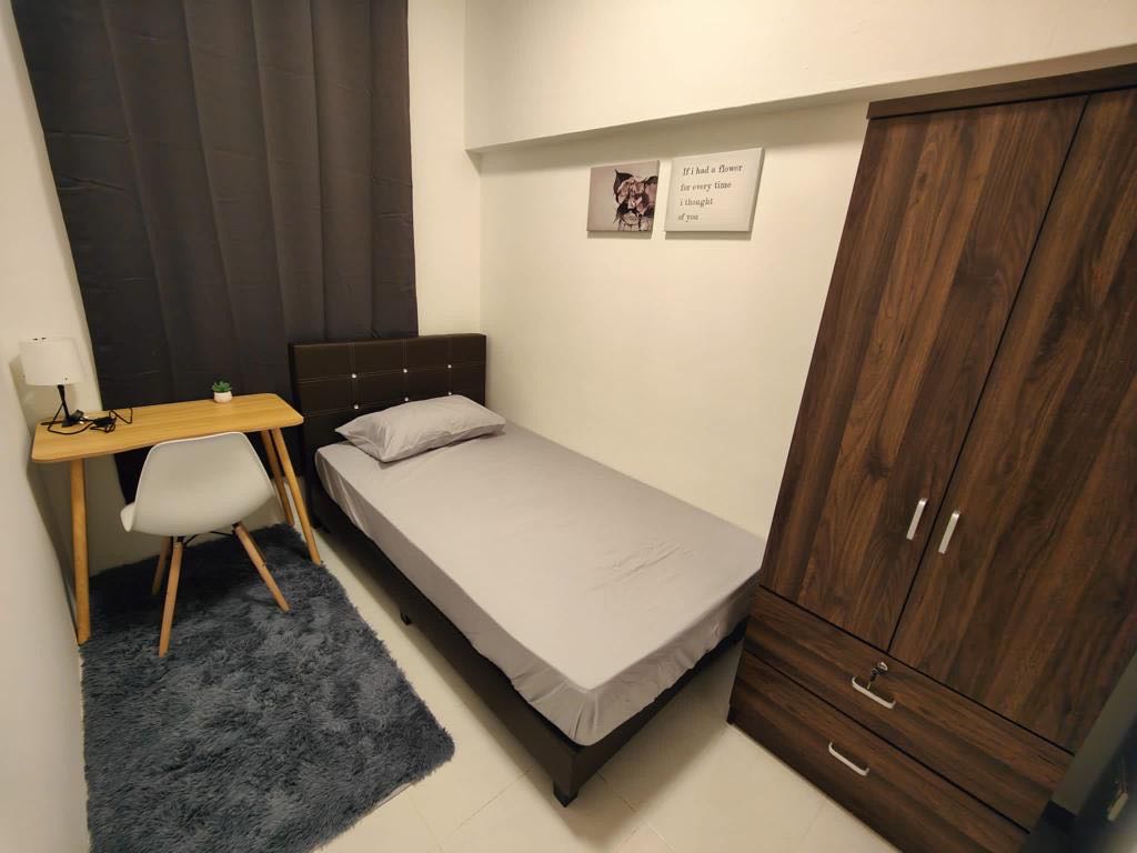 PEOPLE'S PARK COMPLEX