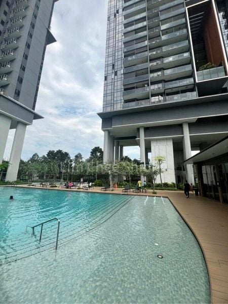 STIRLING RESIDENCES 5