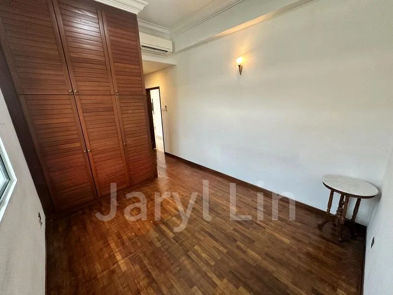 1 KING ALBERT PARK 4