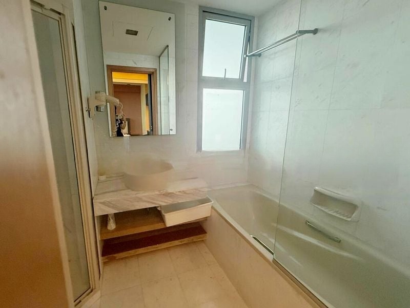 HILLVIEW REGENCY 1