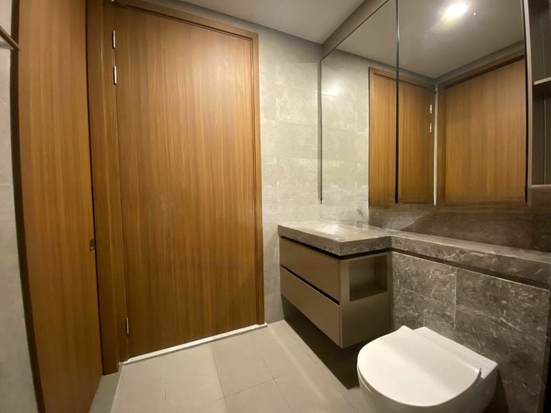 STIRLING RESIDENCES 4