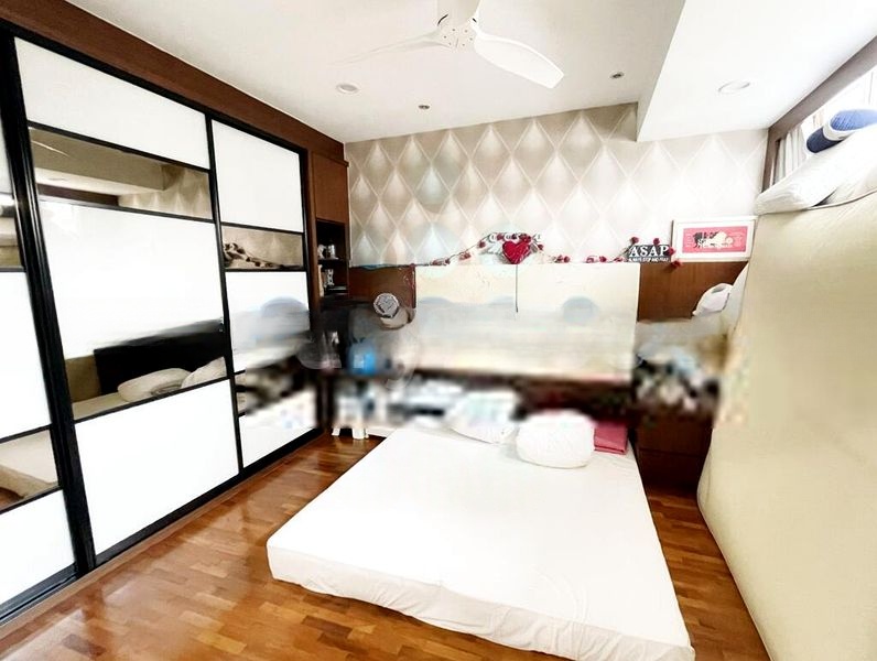 ELIZABETH HEIGHTS 11