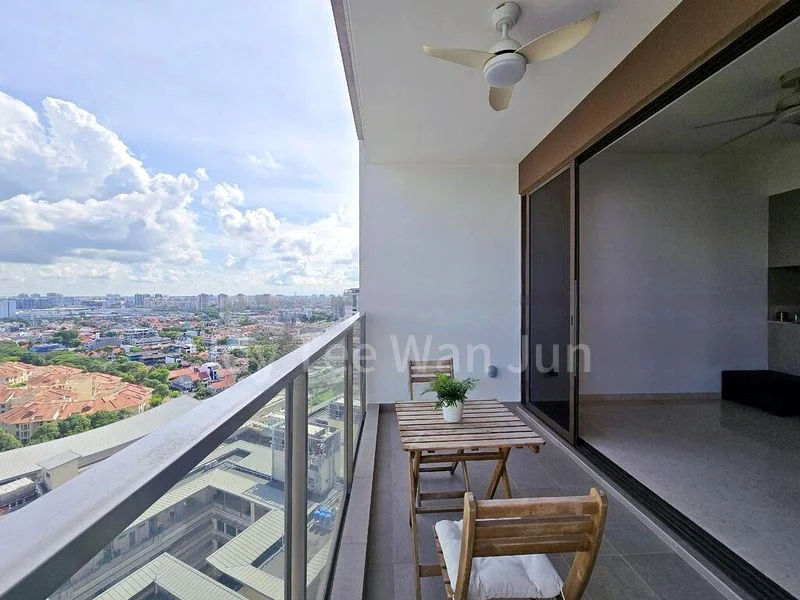 SEASIDE RESIDENCES 2