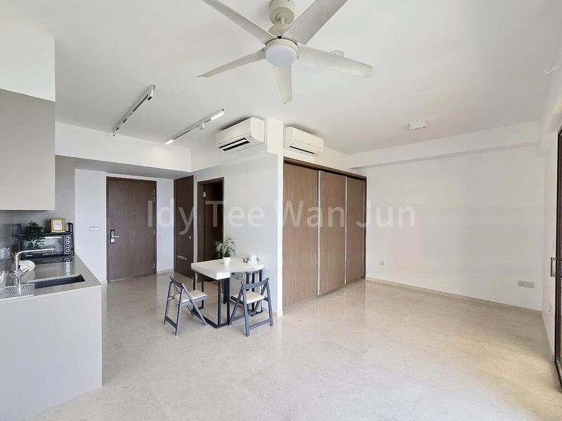 SEASIDE RESIDENCES 7