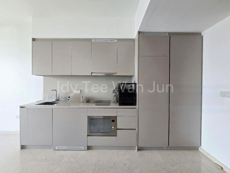 SEASIDE RESIDENCES 11