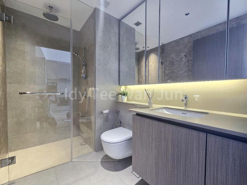 SEASIDE RESIDENCES 13