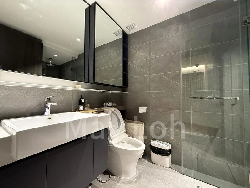 RIVERFRONT RESIDENCES 7