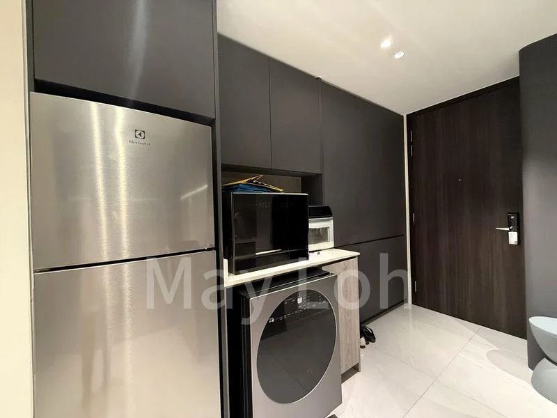 RIVERFRONT RESIDENCES 8