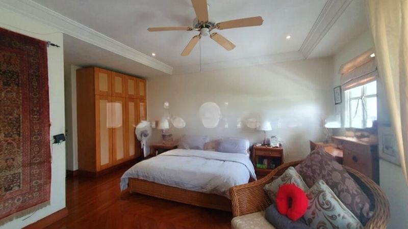 HOLLAND GROVE 4