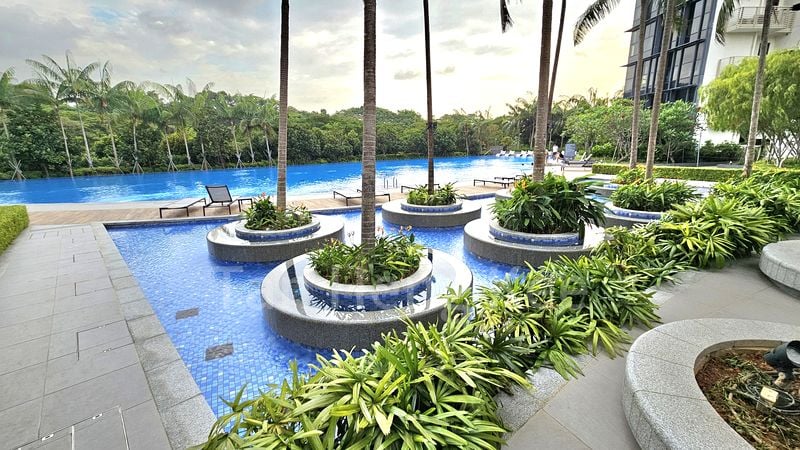 SEASIDE RESIDENCES 12