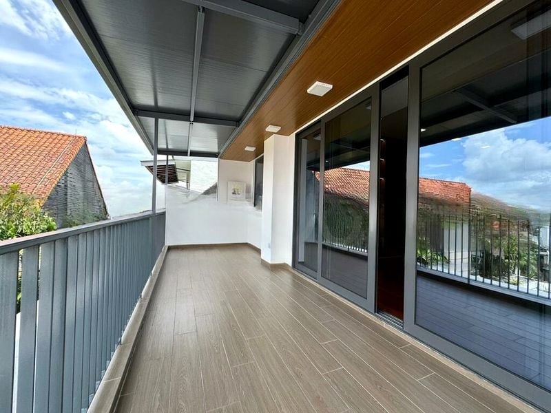 SEMBAWANG HILLS ESTATE 4