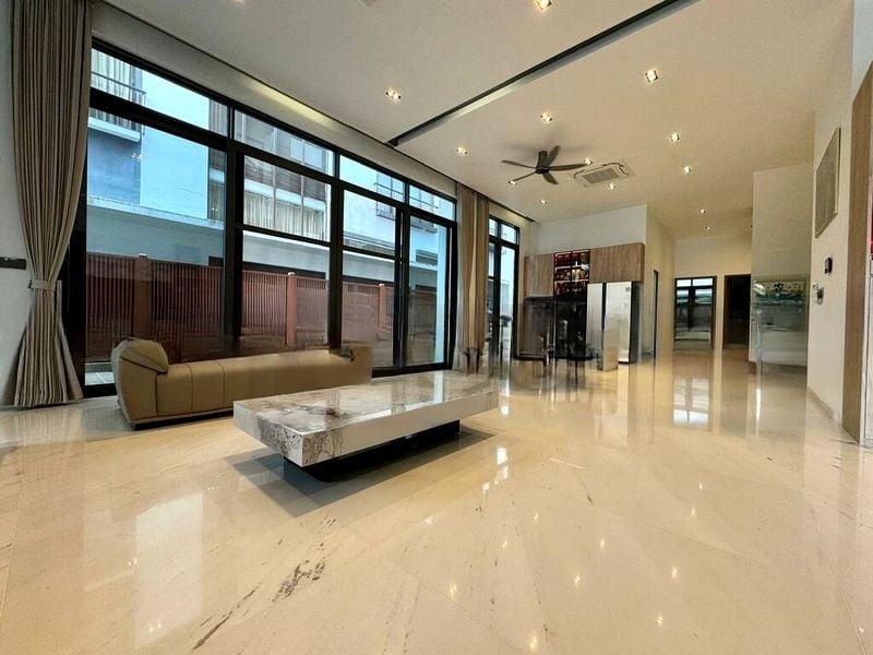 SEMBAWANG HILLS ESTATE 14