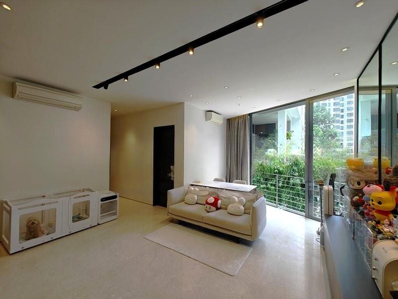 RESIDENCES AT 338A 15