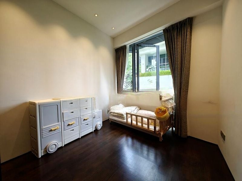 RESIDENCES AT 338A 7