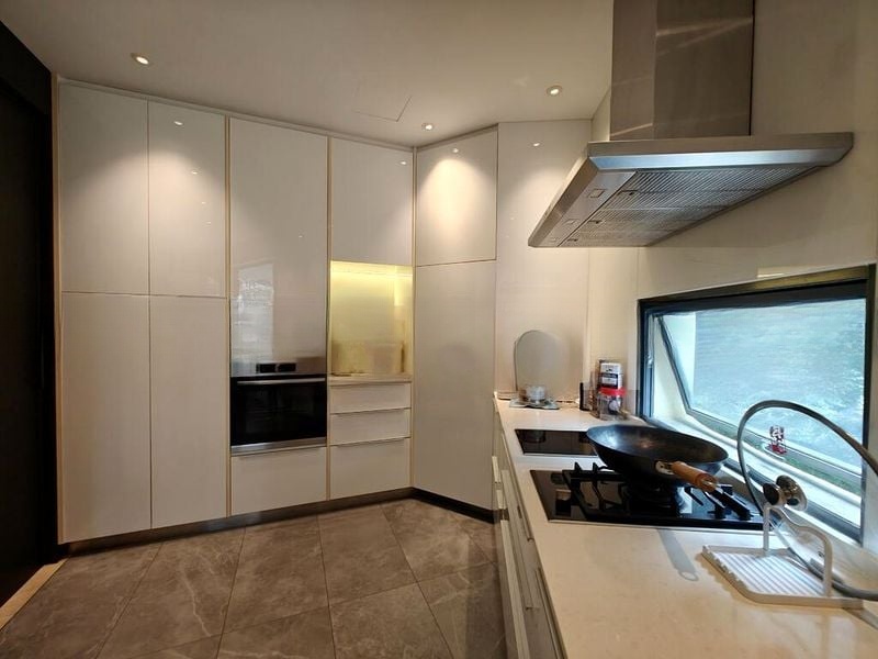 RESIDENCES AT 338A 2