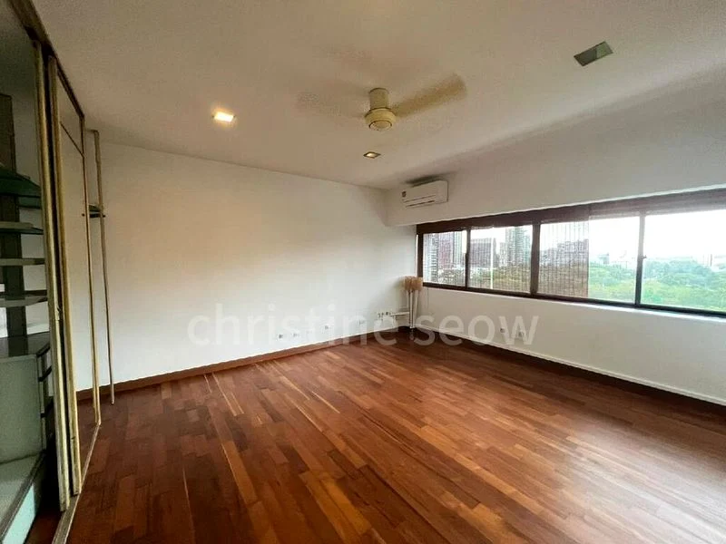 TOWNHOUSE APARTMENTS 2