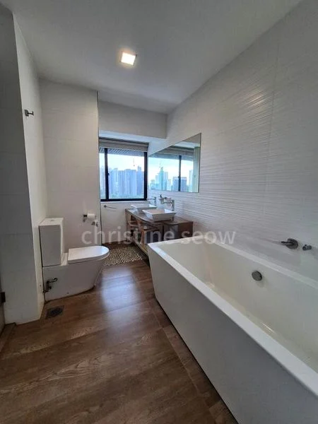 TOWNHOUSE APARTMENTS 4