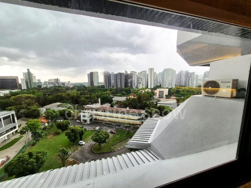 TOWNHOUSE APARTMENTS 9