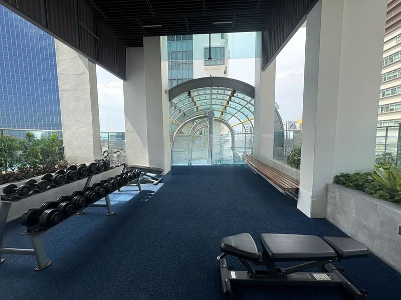 LINCOLN SUITES 9