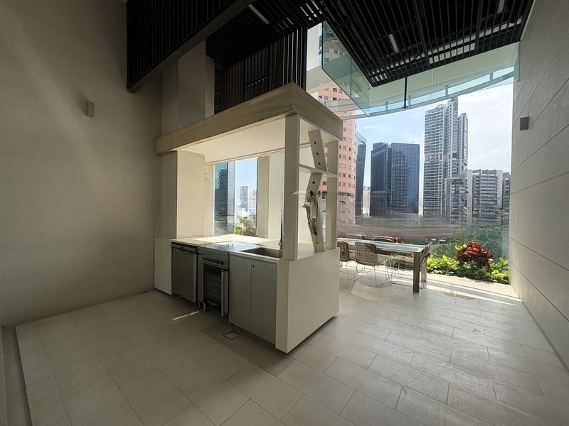 LINCOLN SUITES 8