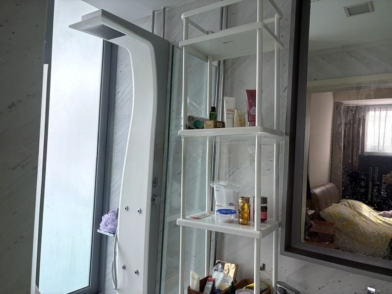 LINCOLN SUITES 5