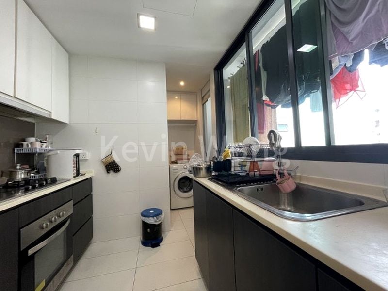 ESPARINA RESIDENCES 7