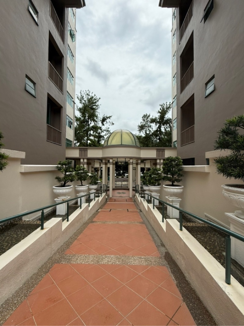 TANGLIN REGENCY 18