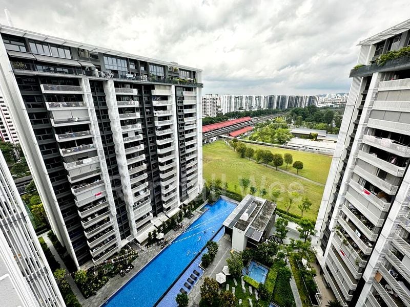 THE LAKEFRONT RESIDENCES 7