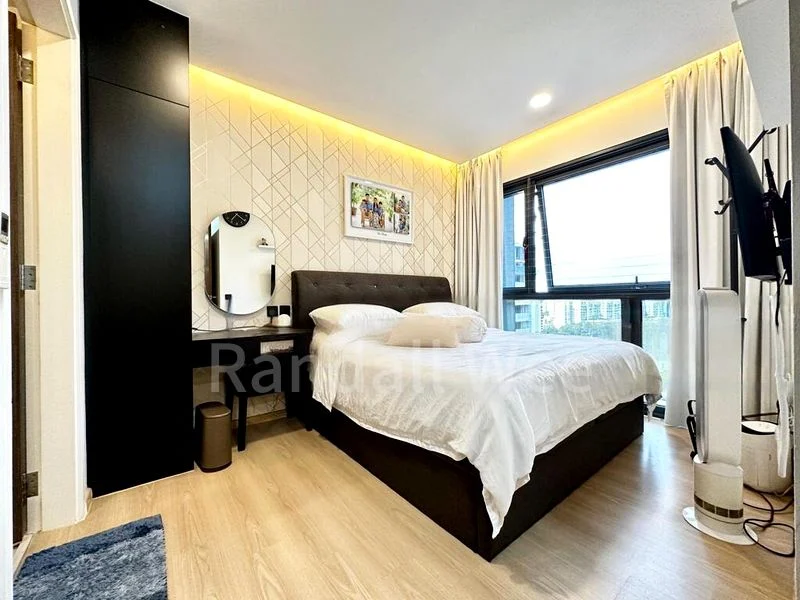 THE LAKEFRONT RESIDENCES 10