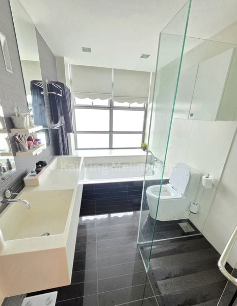 PARK INFINIA AT WEE NAM 7