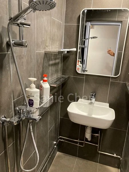 INTERNATIONAL PLAZA 12