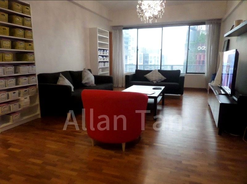 INTERNATIONAL PLAZA 4