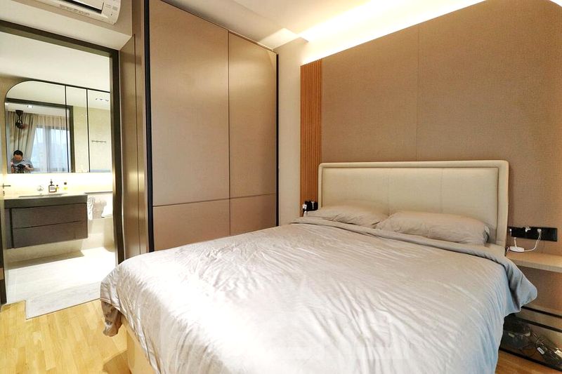 AVENUE SOUTH RESIDENCE 8