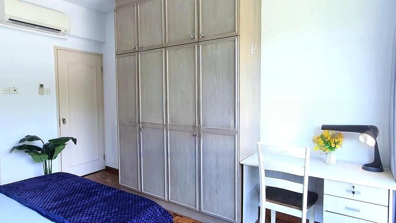 WEST BAY CONDOMINIUM 10