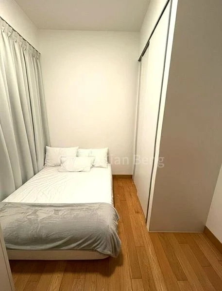 EIGHT RIVERSUITES 10