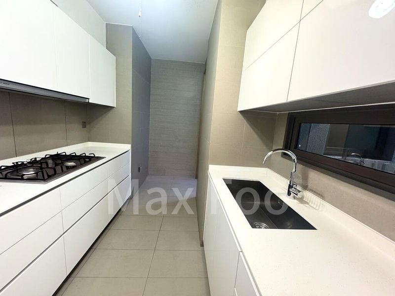 SKYLINE RESIDENCES 13