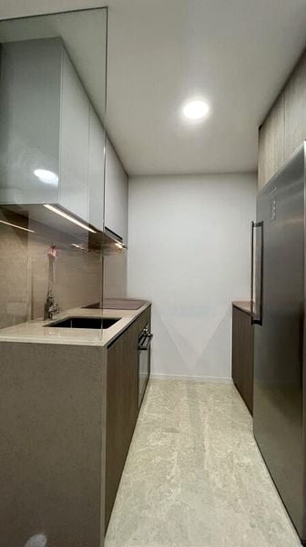 AVENUE SOUTH RESIDENCE 7