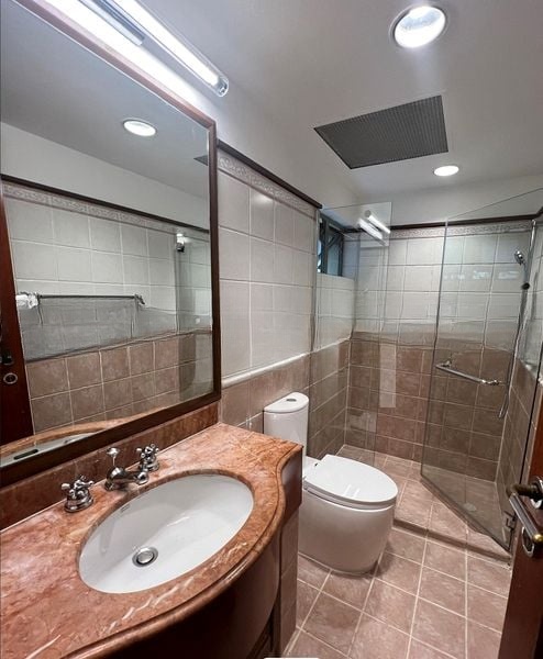 CAVENAGH LODGE 4